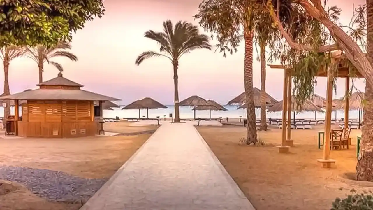 الفندق كيفي بالميرا بيتش - العين السخنة